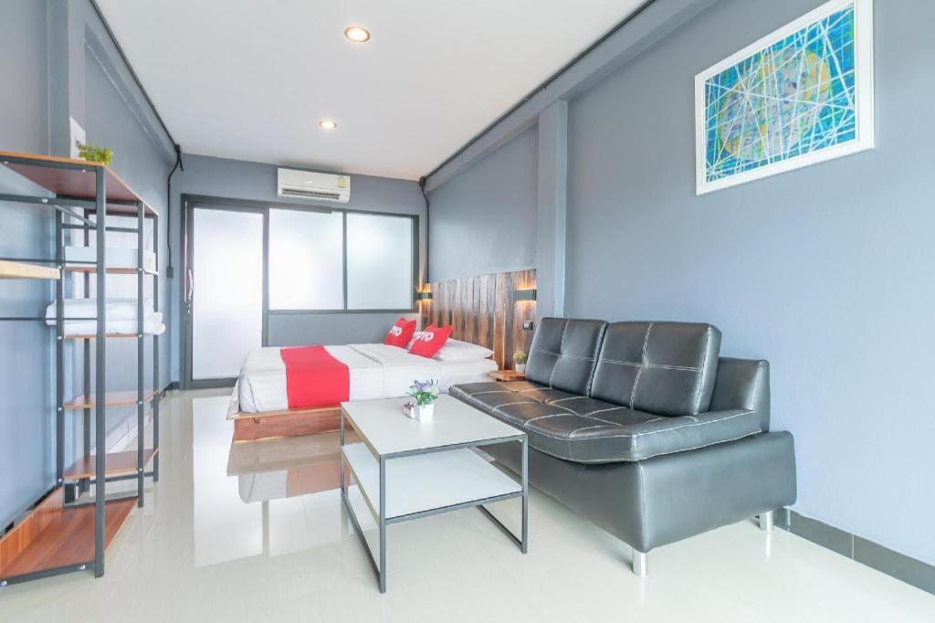 Oyo 75305 T Park Pak Chong Hotel Му Си Екстериор снимка