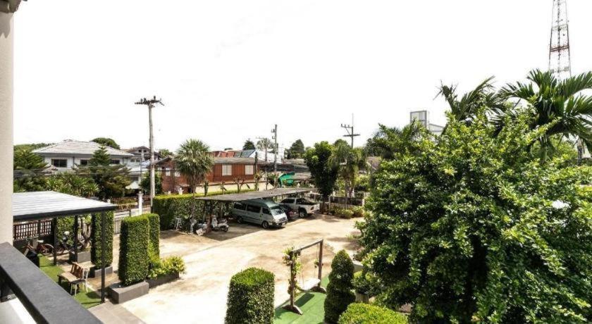Oyo 75305 T Park Pak Chong Hotel Му Си Екстериор снимка