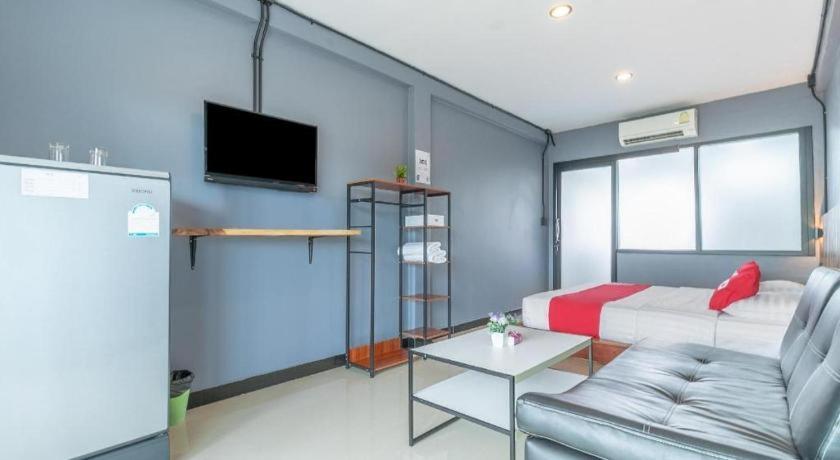 Oyo 75305 T Park Pak Chong Hotel Му Си Екстериор снимка